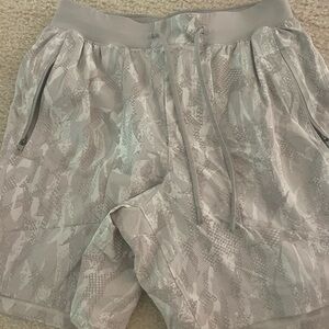 Men’s lululemon shorts